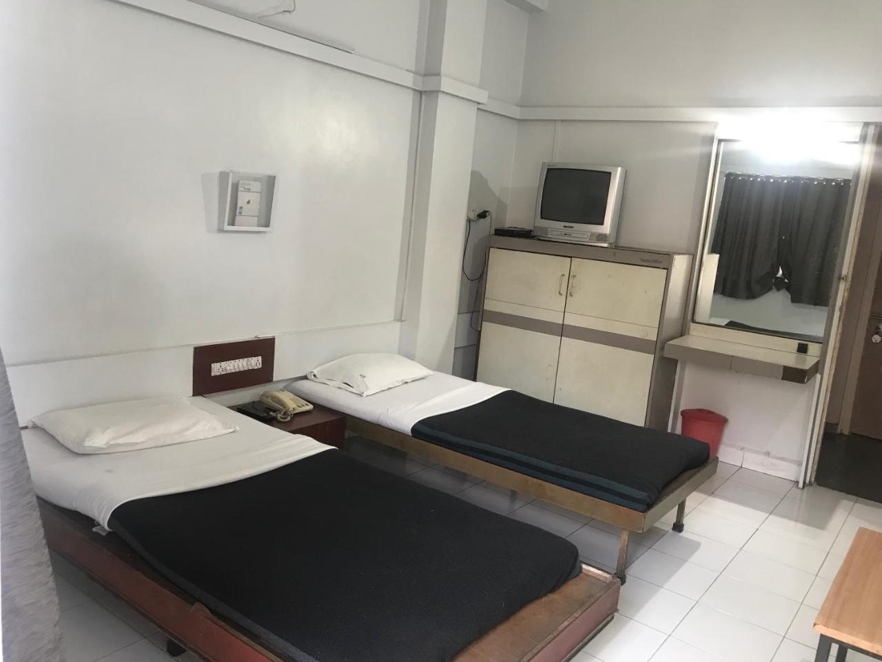 Hotel Maurya Residency Pune Esterno foto