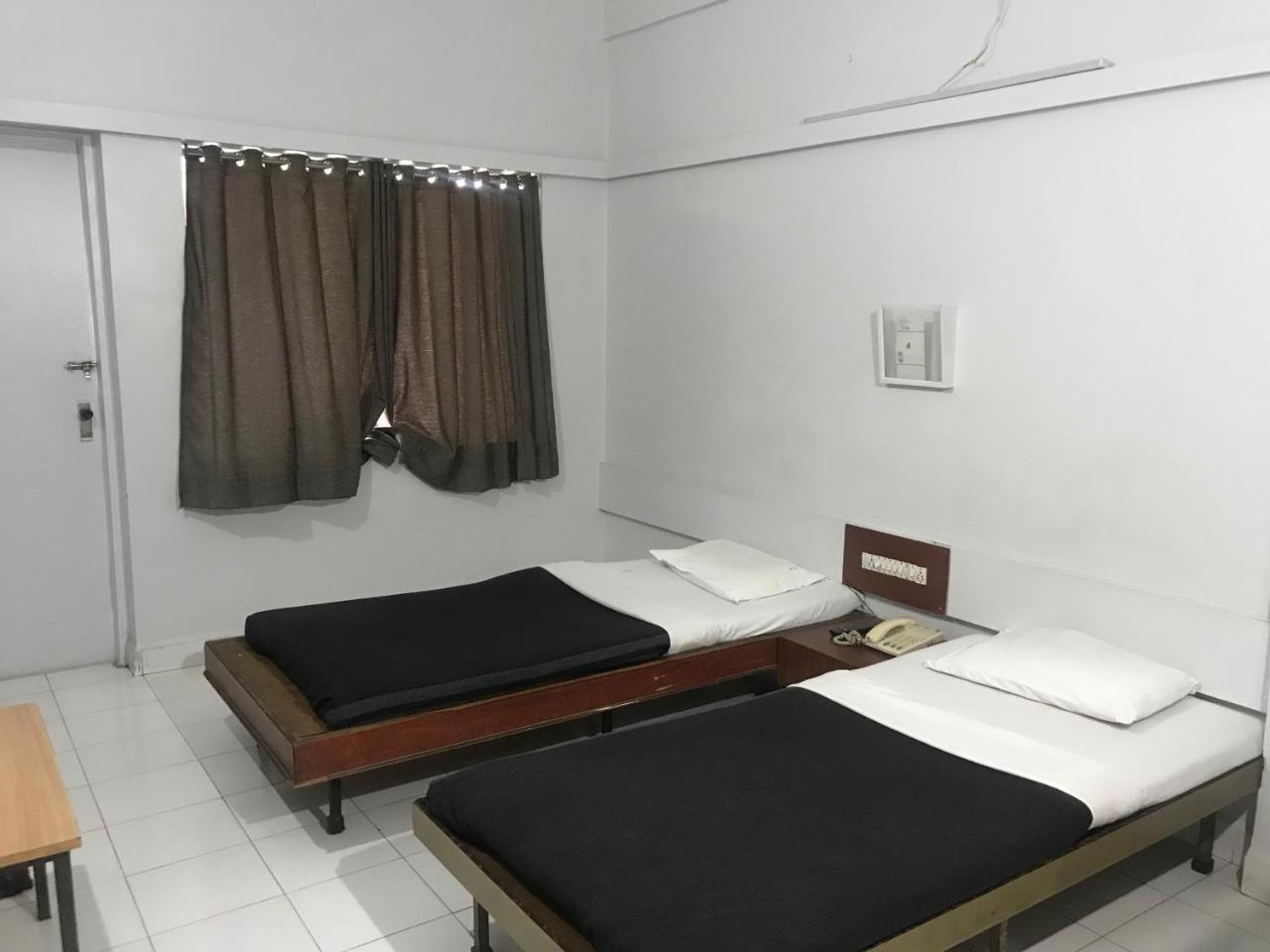 Hotel Maurya Residency Pune Esterno foto